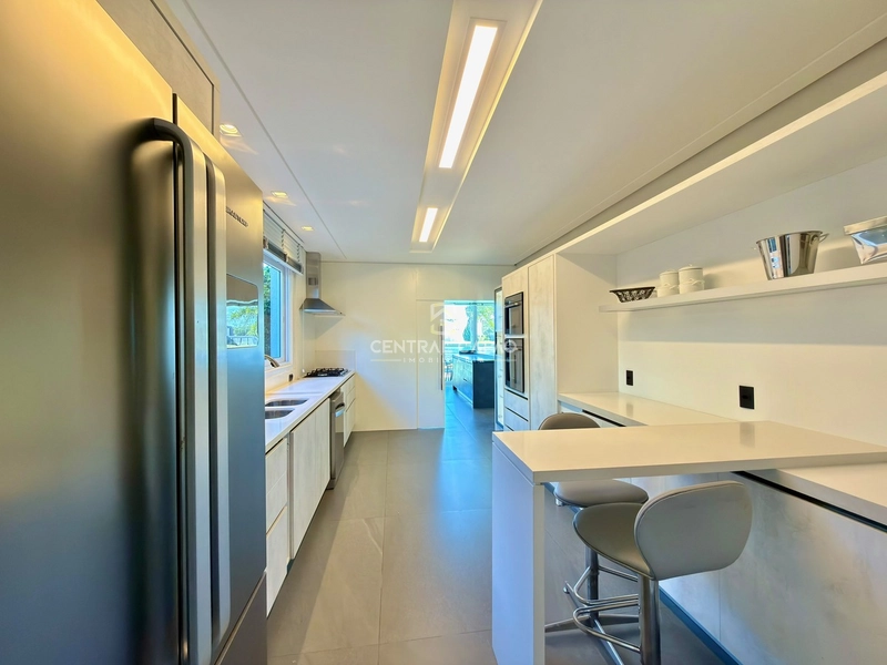 Casa 4 suítes beira lago no condomínio Bosques de Atlântida: 29ª foto da galeria de imagens do imóvel