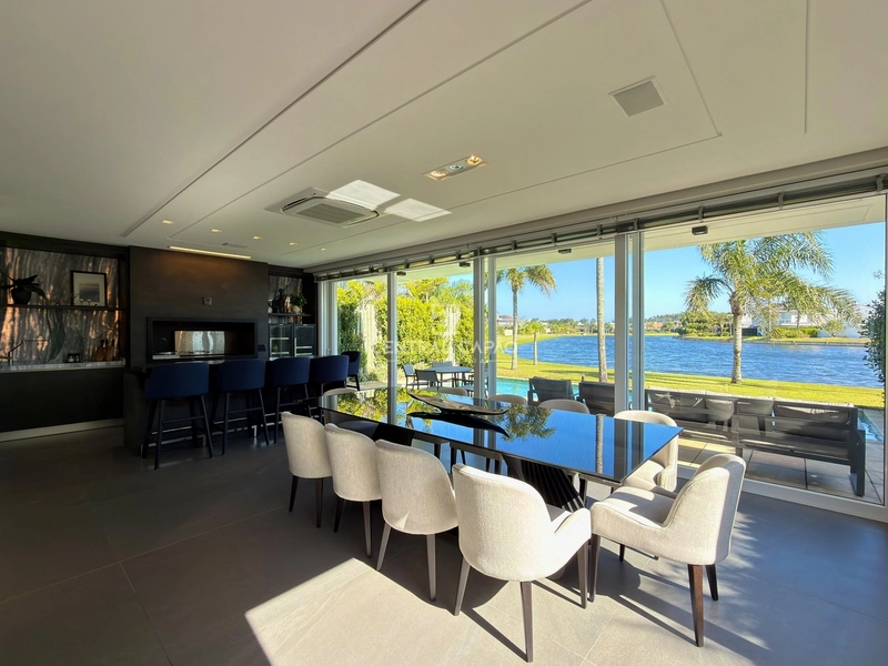 Casa 4 suítes beira lago no condomínio Bosques de Atlântida: 14ª foto da galeria de imagens do imóvel
