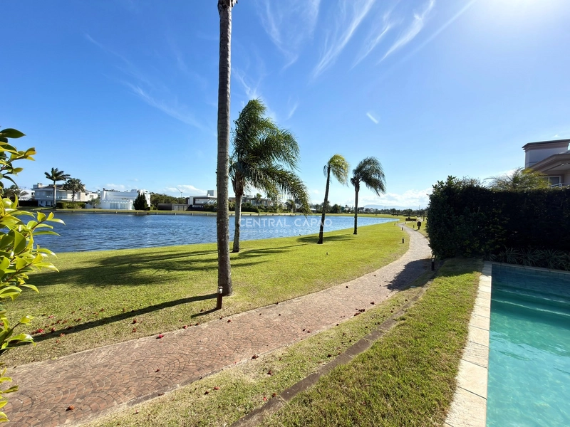 Casa 4 suítes beira lago no condomínio Bosques de Atlântida: 24ª foto da galeria de imagens do imóvel