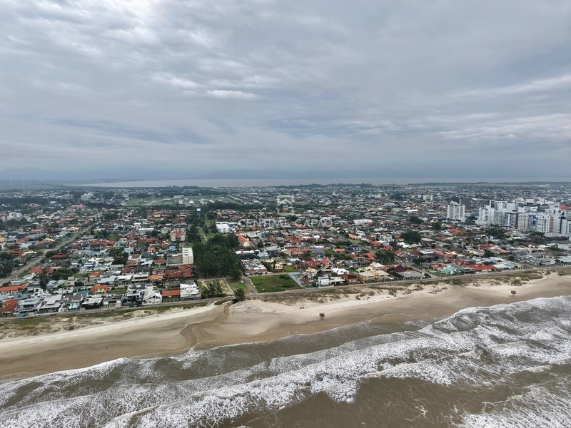 Terreno à venda com localização privilegiada: 13ª foto da galeria de imagens do imóvel