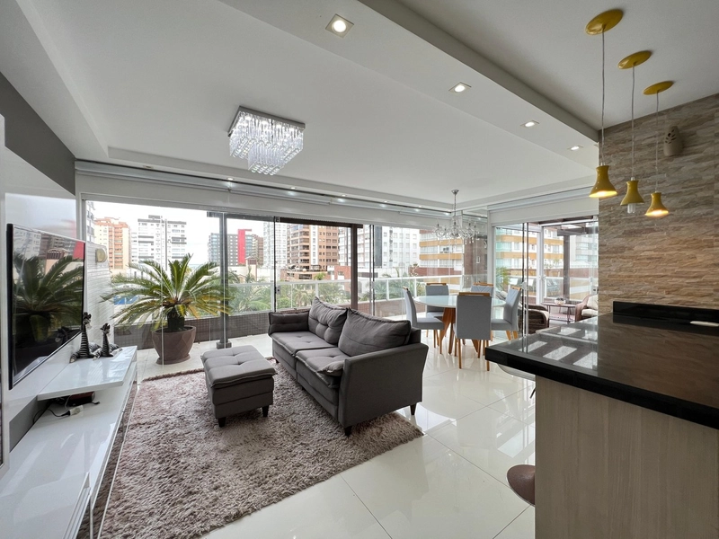 Apartamento 3 dormitórios com amplo terraço e vista para o mar!: 1ª foto da galeria de imagens do imóvel