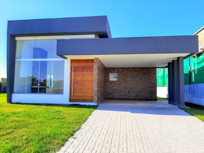 Linda Casa em Condomínio fechado