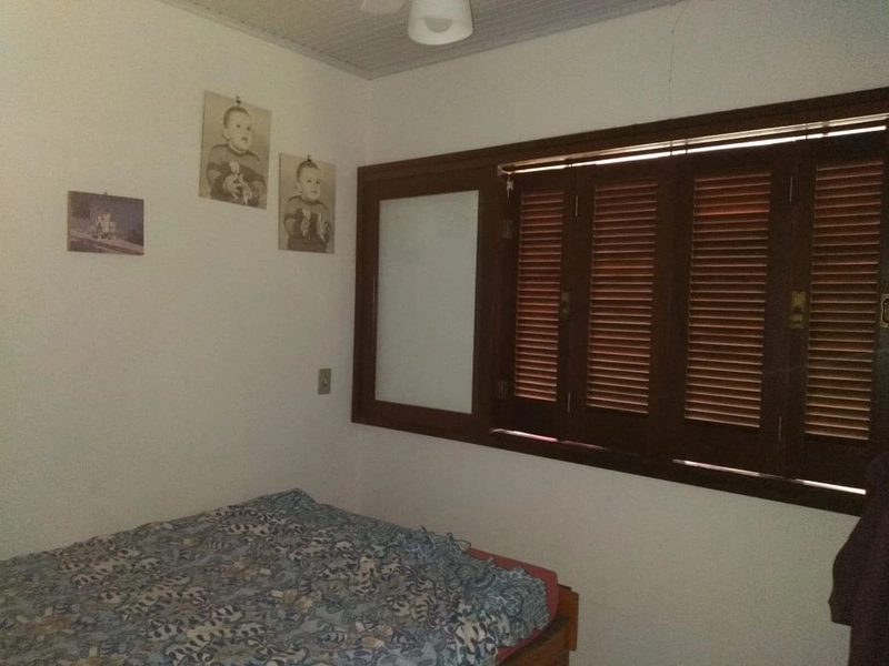 Casa de 3 dormitórios com piscina: 5ª foto da galeria de imagens do imóvel