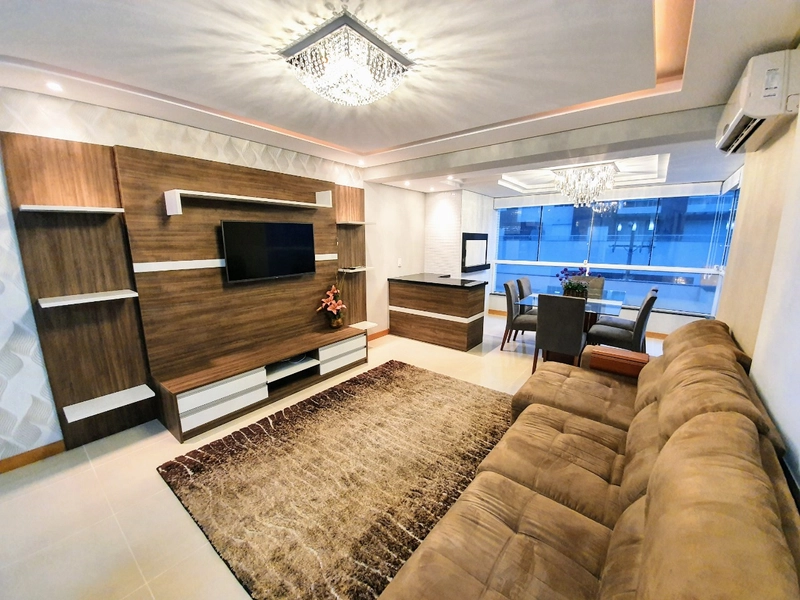 Amplo apartamento mobiliado junto à praça Luis Bassani: 1ª foto da galeria de imagens do imóvel