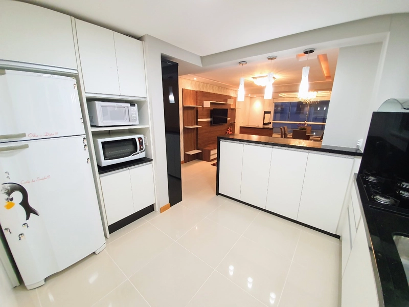Amplo apartamento mobiliado junto à praça Luis Bassani: 7ª foto da galeria de imagens do imóvel