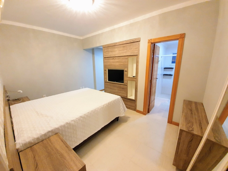 Amplo apartamento mobiliado junto à praça Luis Bassani: 9ª foto da galeria de imagens do imóvel