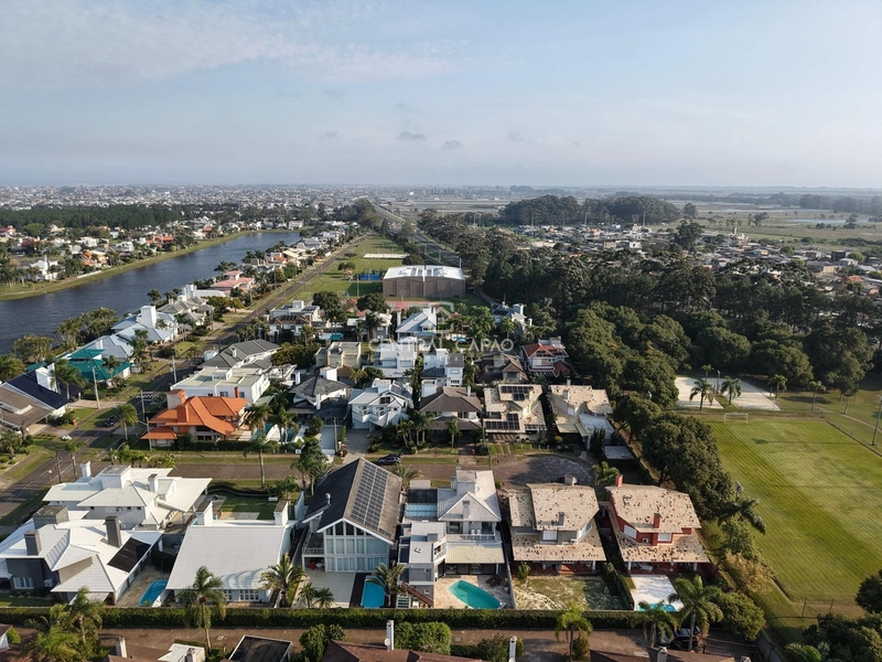 Casa 4 dormitórios à venda no condomínio Lagos Park: 45ª foto da galeria de imagens do imóvel