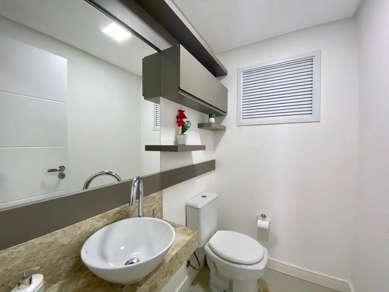 Apartamento 4 dormitórios com vista para o mar!: 8ª foto da galeria de imagens do imóvel