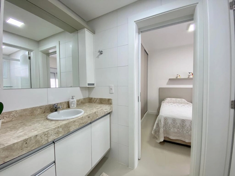Apartamento 4 dormitórios com vista para o mar!: 4ª foto da galeria de imagens do imóvel