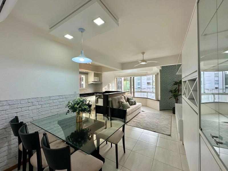 APARTAMENTO 2 DORMITÓRIOS COM SACADA DE FRENTE EM CAPÃO DA CANOA