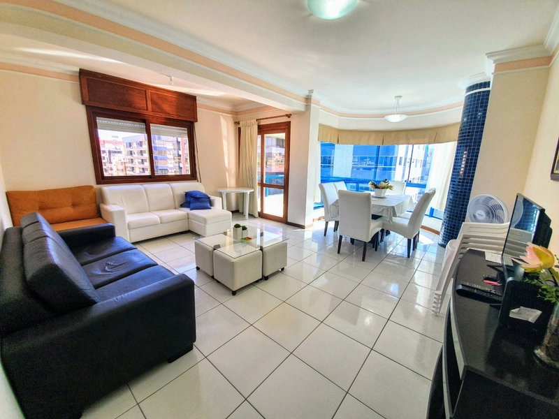 Apartamento de 02 dormitórios no Centro de Capão da Canoa!!