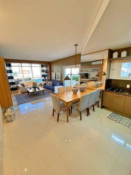 Melhor apartamento do edifício, 2 dormitórios com terraço e decorado: 3ª foto da galeria de imagens do imóvel