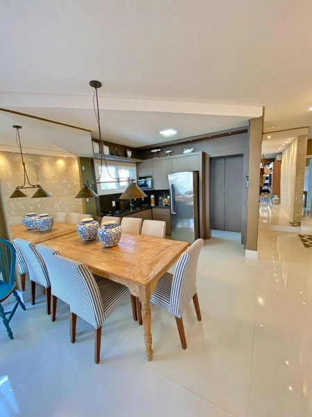 Melhor apartamento do edifício, 2 dormitórios com terraço e decorado: 2ª foto da galeria de imagens do imóvel