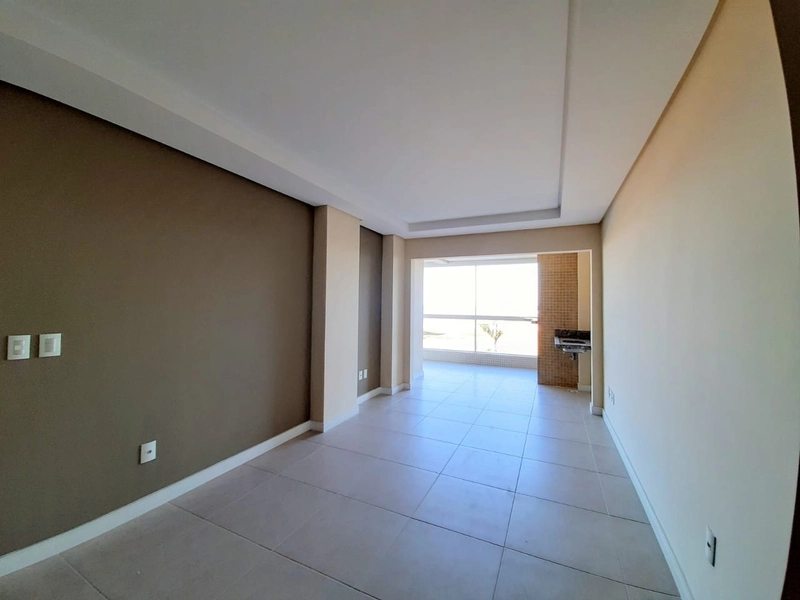 Apartamento com três dormitórios: 2ª foto da galeria de imagens do imóvel