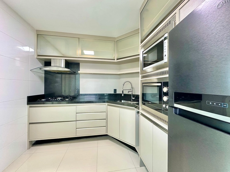 Apartamento de 3 dormitórios de esquina com vista para o mar: 14ª foto da galeria de imagens do imóvel