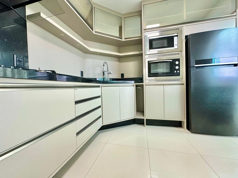 Apartamento de 3 dormitórios de esquina com vista para o mar: 16ª foto da galeria de imagens do imóvel