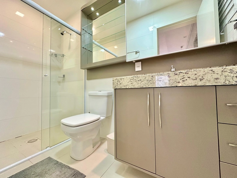 Apartamento de 3 dormitórios de esquina com vista para o mar: 24ª foto da galeria de imagens do imóvel