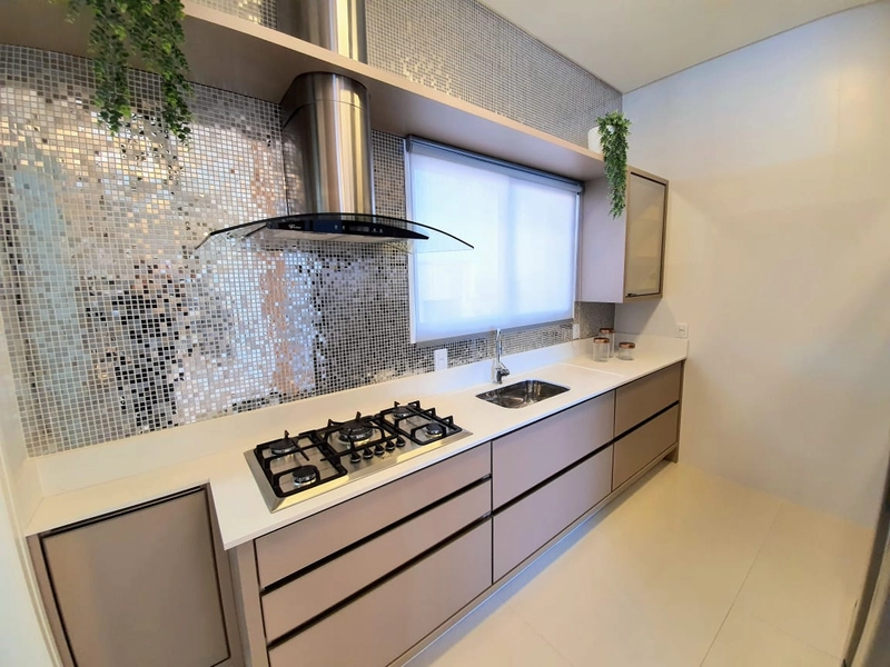 Magnífica Cobertura com vista eterna para o mar no centro de Capão: 27ª foto da galeria de imagens do imóvel