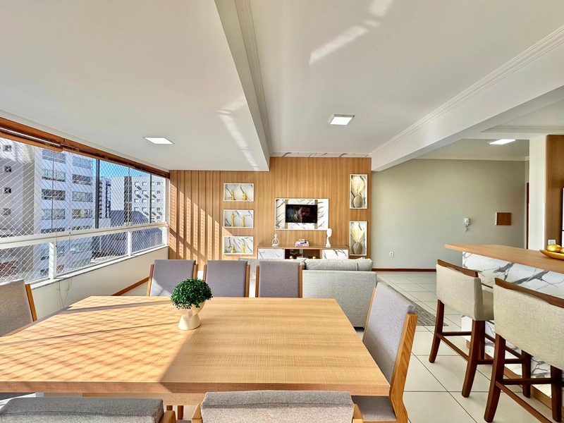 APARTAMENTO DE 3 DORMITÓRIOS MOBILIADO E DECORADO AMPLO A VENDA: 1ª foto da galeria de imagens do imóvel
