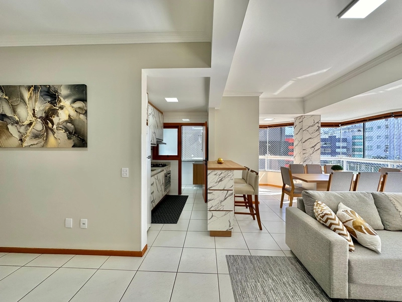 APARTAMENTO DE 3 DORMITÓRIOS MOBILIADO E DECORADO AMPLO A VENDA: 3ª foto da galeria de imagens do imóvel