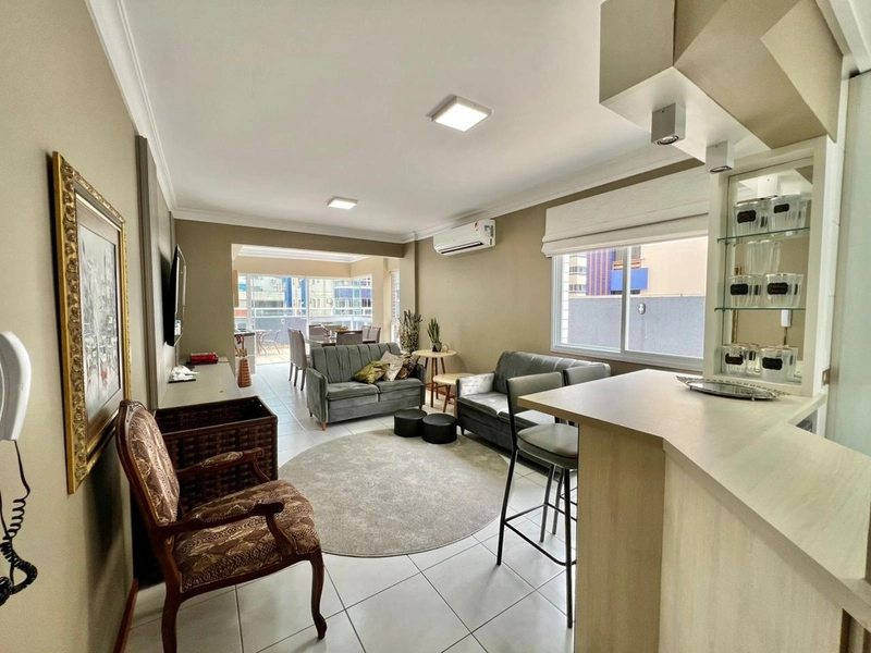 Apartamento de dois dormitórios decorado e mobiliado com terraço: 22ª foto da galeria de imagens do imóvel