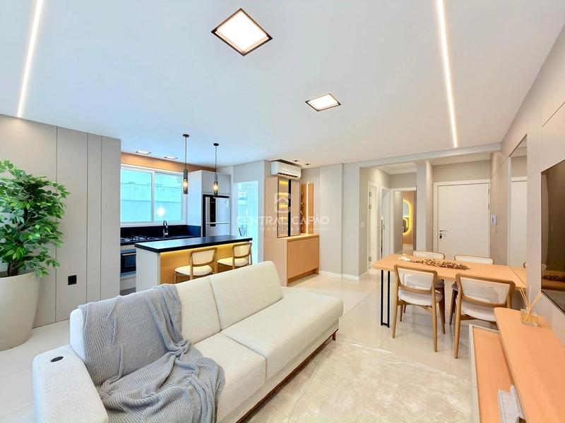 Apartamento com terraço e sacada de frente à venda em Capão