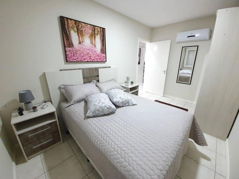Decorado e pertinho do mar: 2ª foto da galeria de imagens do imóvel