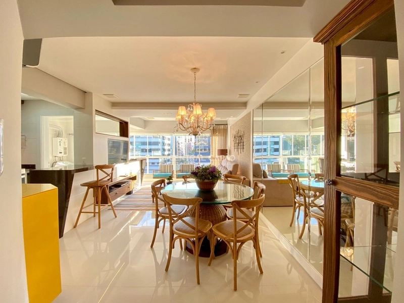 Apartamento de 3 quartos mobiliado e decorado e Capão da Canoa.