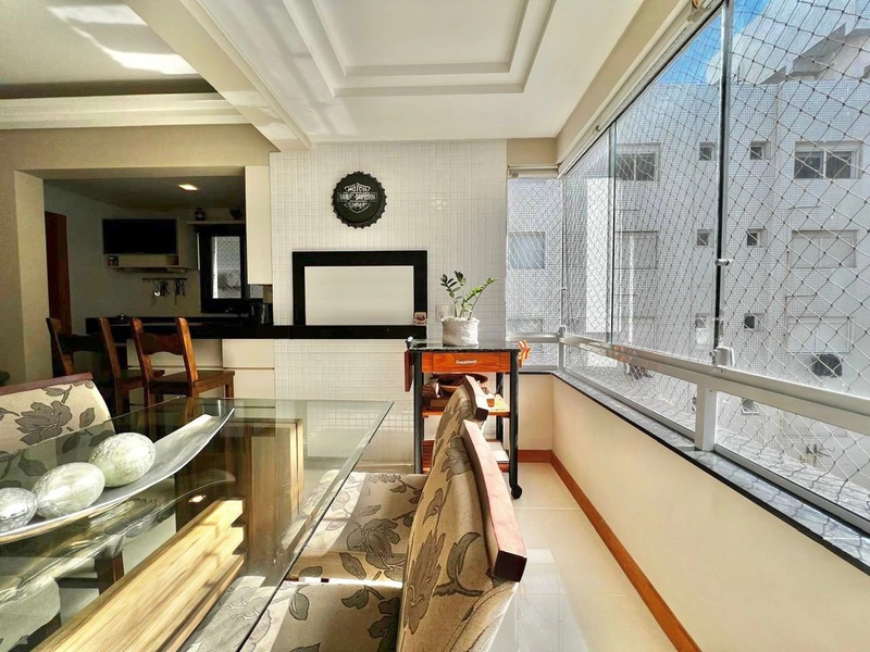 Apartamento 2 dormitórios com suíte