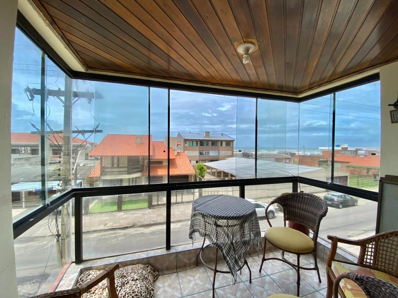 2 Dormitórios de frente a beira mar de Capão da Canoa