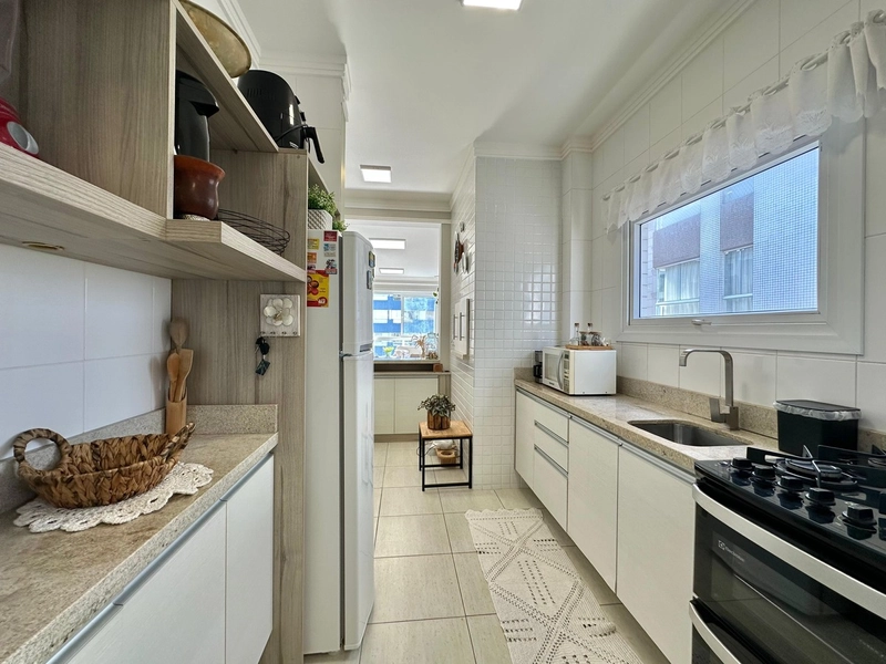 APARTAMENTO À VENDA COM VISTA PARA O MAR: 4ª foto da galeria de imagens do imóvel