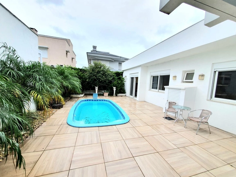 Casa de 3 dormitórios no condado de Capão: 8ª foto da galeria de imagens do imóvel
