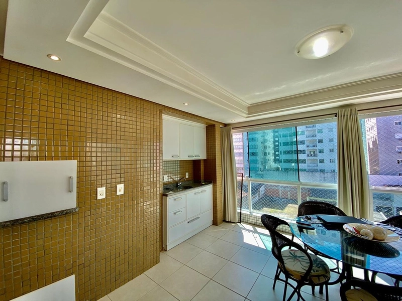 Apartamento 2 dormitórios de frente mobiliado e decorado: 9ª foto da galeria de imagens do imóvel