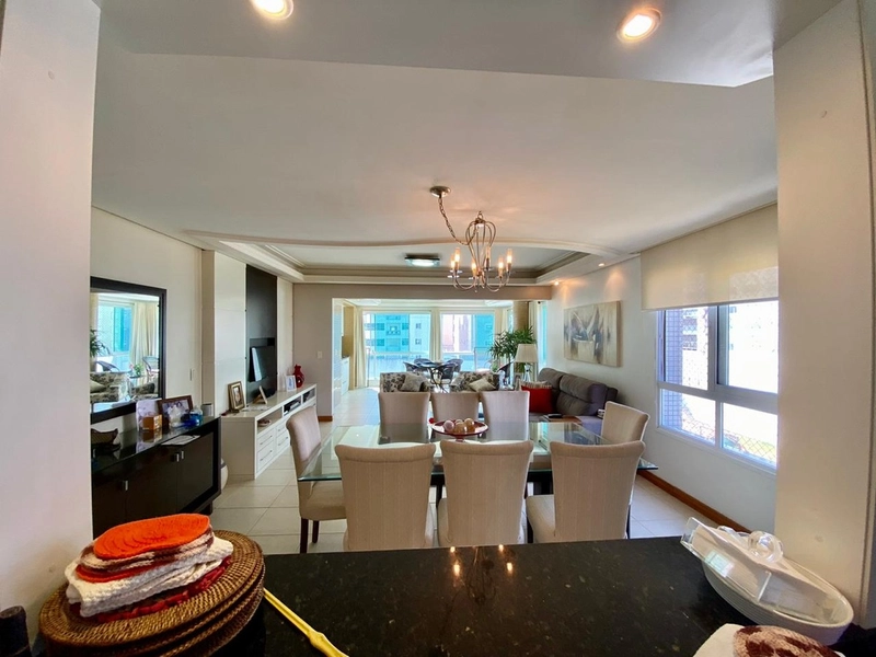 Apartamento 2 dormitórios de frente mobiliado e decorado: 14ª foto da galeria de imagens do imóvel