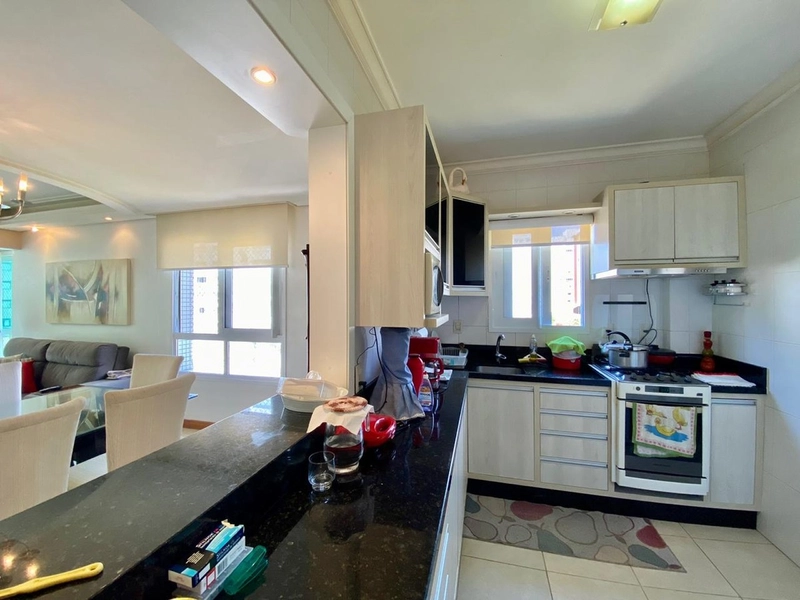 Apartamento 2 dormitórios de frente mobiliado e decorado: 12ª foto da galeria de imagens do imóvel