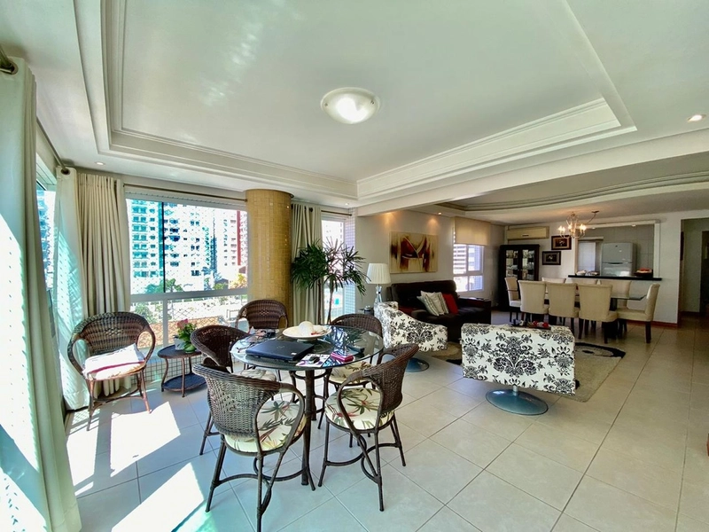 Apartamento 2 dormitórios de frente mobiliado e decorado: 8ª foto da galeria de imagens do imóvel