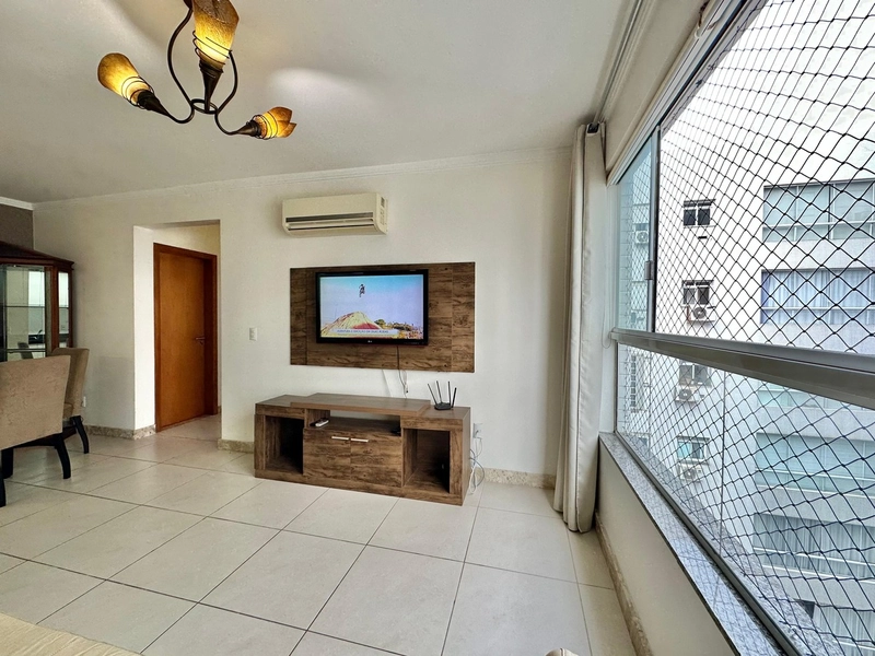 Apartamento amplo de 2 dormitórios mobiliado com vaga de garagem: 7ª foto da galeria de imagens do imóvel