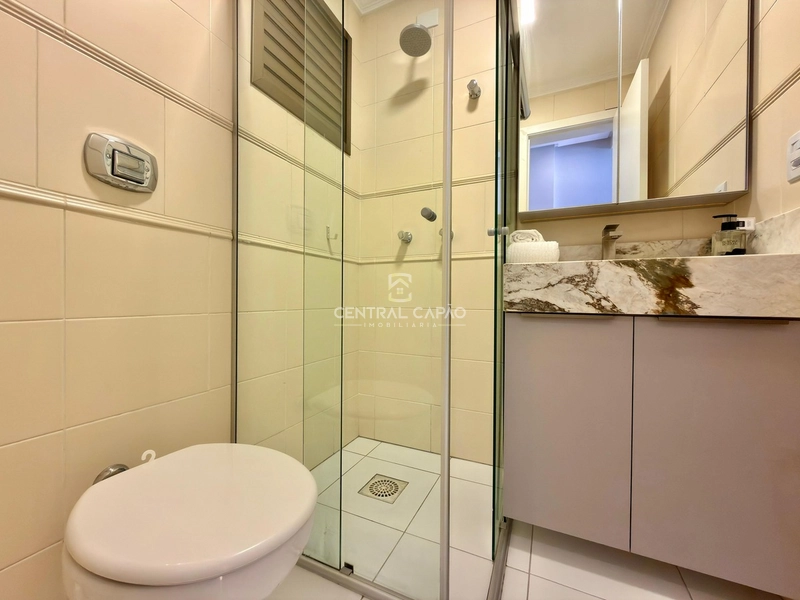Apartamento com sacada de frente à uma quadra do mar: 27ª foto da galeria de imagens do imóvel