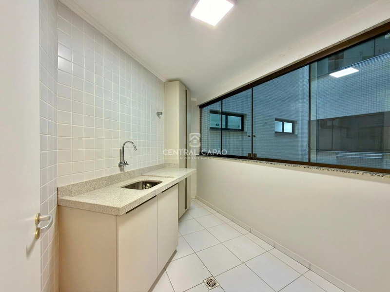Apartamento com sacada de frente à uma quadra do mar: 20ª foto da galeria de imagens do imóvel
