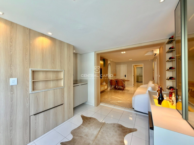 Apartamento com sacada de frente à uma quadra do mar: 12ª foto da galeria de imagens do imóvel