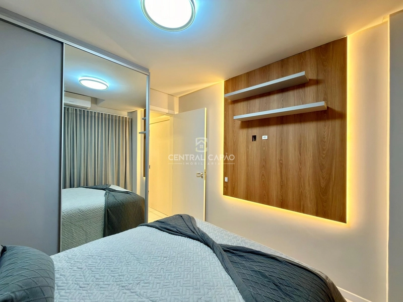 Apartamento com sacada de frente à uma quadra do mar: 25ª foto da galeria de imagens do imóvel