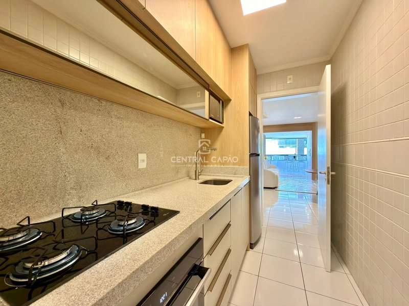 Apartamento com sacada de frente à uma quadra do mar: 21ª foto da galeria de imagens do imóvel
