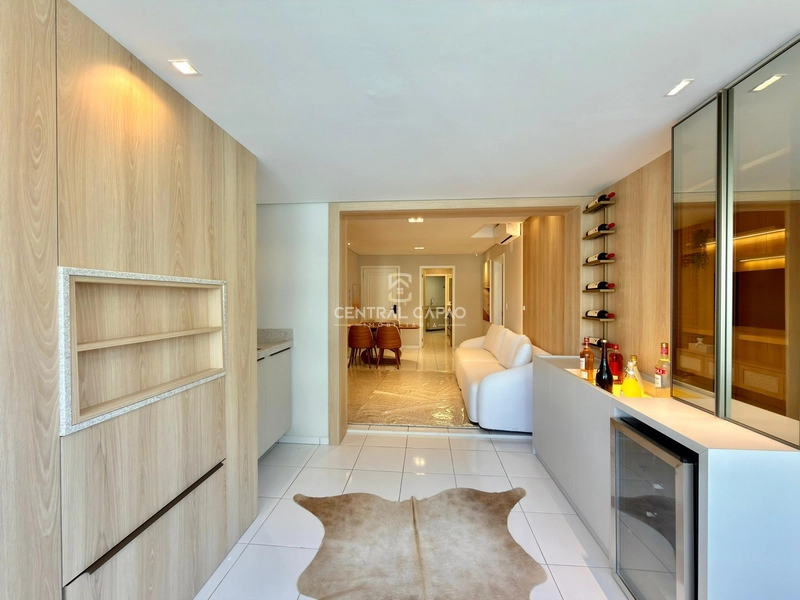 Apartamento com sacada de frente à uma quadra do mar: 16ª foto da galeria de imagens do imóvel