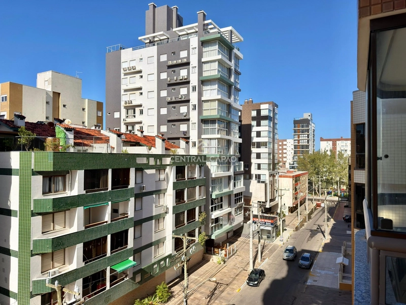 Apartamento com sacada de frente à uma quadra do mar: 17ª foto da galeria de imagens do imóvel