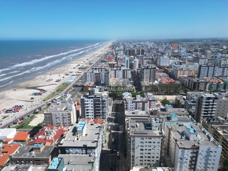 Apartamento com sacada de frente à uma quadra do mar: 37ª foto da galeria de imagens do imóvel