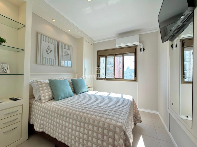 Apartamento 3 dormitórios com sacada de frente à uma quadra do mar: 24ª foto da galeria de imagens do imóvel