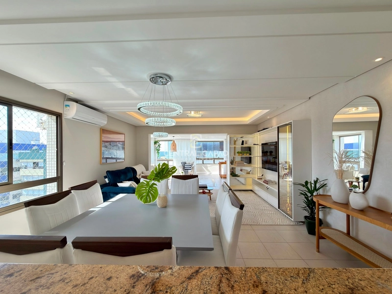 Apartamento 3 dormitórios com sacada de frente à uma quadra do mar: 18ª foto da galeria de imagens do imóvel