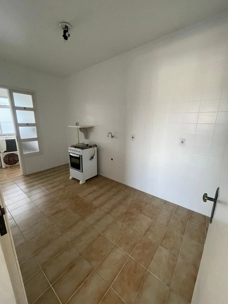 Amplo Apartamento de 1 dormitório no Centro com vaga de garagem: 3ª foto da galeria de imagens do imóvel