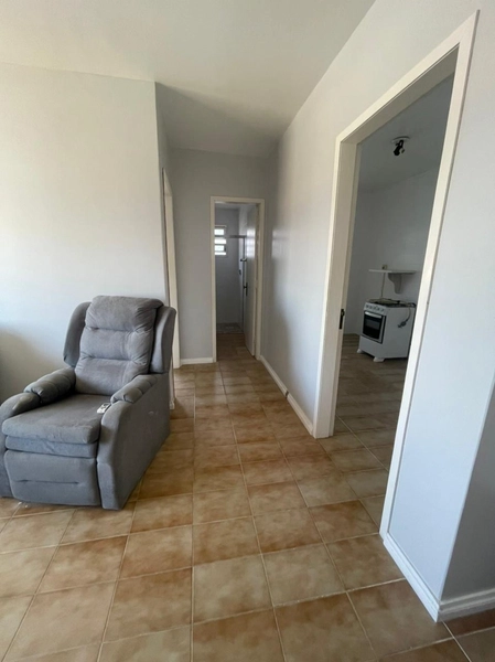 Amplo Apartamento de 1 dormitório no Centro com vaga de garagem: 2ª foto da galeria de imagens do imóvel
