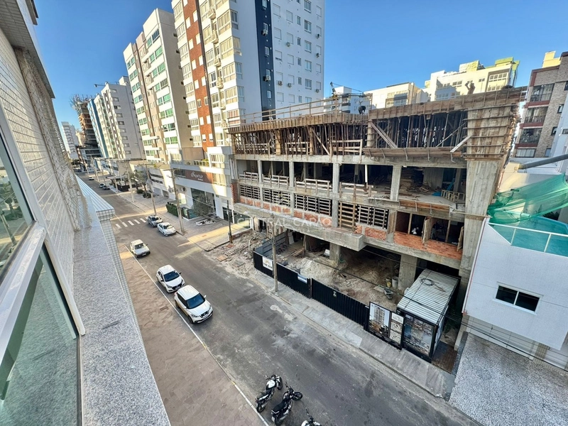 Muito bem localizado e com infra de condomínio: 2ª foto da galeria de imagens do imóvel